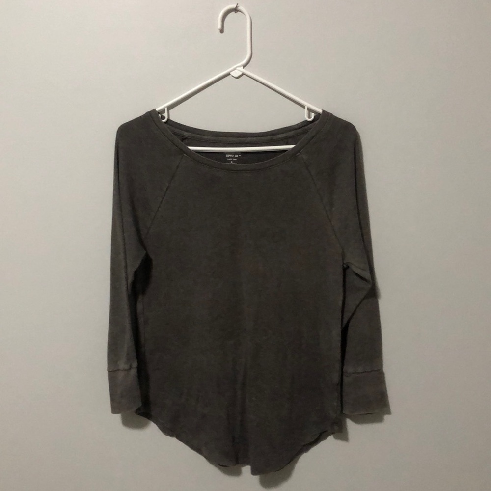 Gray 3/4 sleeve shirt